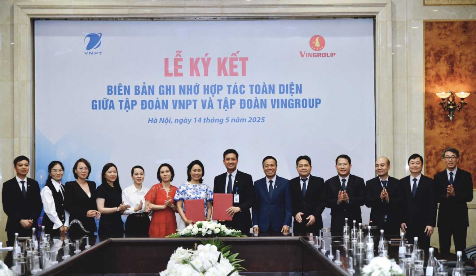 VNPT và Vingroup hợp tác thúc đẩy sử dụng hàng Việt và chuyển đổi xanh