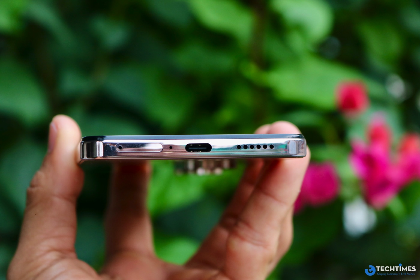 Đánh giá vivo V50 Lite 5G: Pin khủng, thiết kế mỏng nhẹ, lựa chọn tầm trung đáng giá
