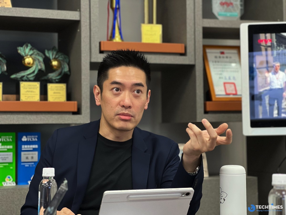 Ông John Chuang, Chủ tịch của Onyx Healthcare Inc.
