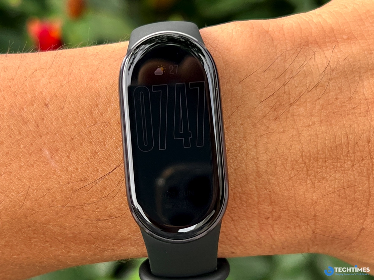 Tính năng Always-On Display (AOD) khi dùng ở ngoài trời nắng vẫn có thể nhìn rõ ràng.