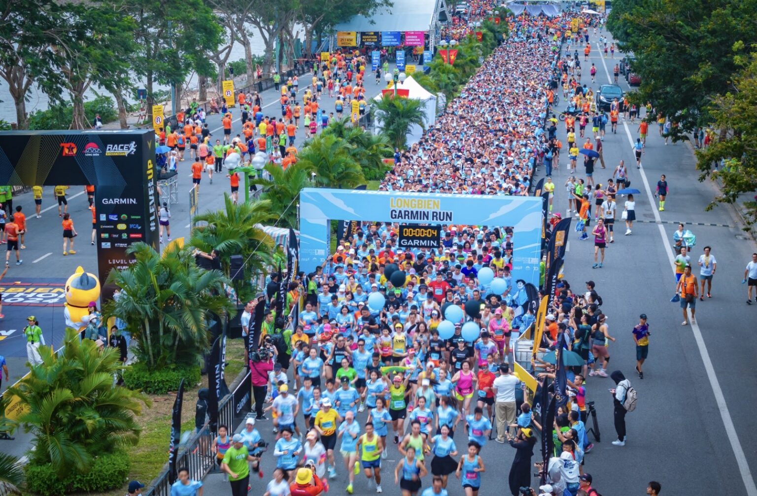 Garmin Run Vietnam 2025 khởi động tại TP.HCM với hơn 6.000 runner tham gia thử thách