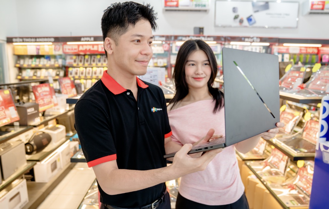 FPT Shop triển khai chiến dịch “Tân Bling Đỉnh – AI Thông Minh” hỗ trợ Gen Z đón năm học mới