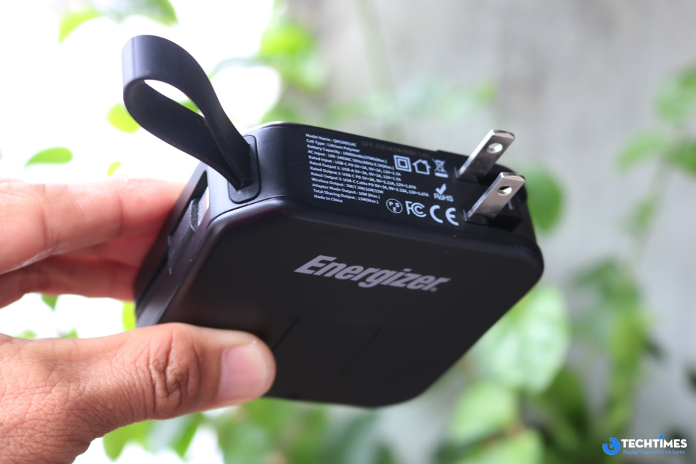 Sac du phong Energizer 10000mAh 3.7V Li Polymer QM10001ACBK techtimes 2 TechTimes Vietnam Trải nghiệm nhanh sạc dự phòng Energizer QM10001ACBK: Đẹp, gọn và đa năng