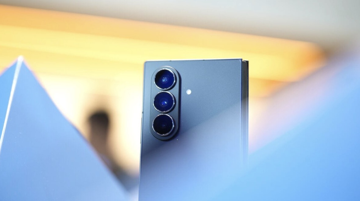 Samsung chính thức ra mắt Galaxy Z Fold7 và Z Flip7: Bước tiến mới của điện thoại gập AI TechTimes Vietnam Samsung chính thức ra mắt Galaxy Z Fold7 và Z Flip7: Bước tiến mới của điện thoại gập AI