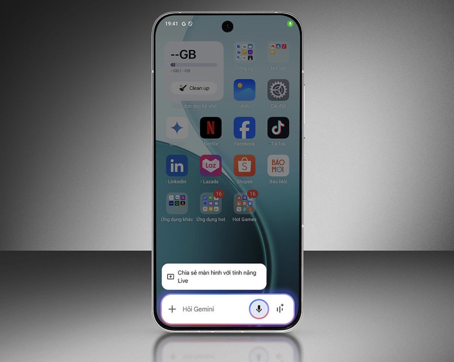 OPPO Reno14 Series - Người bạn đồng hành hoàn hảo: Sức mạnh AI dẫn đầu tương lai TechTimes Vietnam Một trong những điểm nhấn lớn nhất của Reno14 Series là sự tích hợp sâu sắc với Google Gemini, mang đến trải nghiệm AI vượt trội, được OPPO gọi là “AI chạm một, hiểu mười”. Với sự hợp tác chiến lược giữa OPPO và Google, Gemini được tích hợp vào các ứng dụng cốt lõi như OPPO Notes, Calendar và Clock, cho phép người dùng thực hiện nhiều tác vụ phức tạp chỉ với một lệnh duy nhất.
