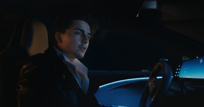 Lucid hợp tác với các nghệ sỹ được đề cử giải Oscar Timothée Chalamet và Đạo diễn James Mangold trong câu chuyện thương hiệu mới đầy cảm hứng TechTimes Vietnam 1757362603 561 Lucid hop tac voi cac nghe sy duoc de cu TechTimes Vietnam Lucid hợp tác với các nghệ sỹ được đề cử giải Oscar Timothée Chalamet và Đạo diễn James Mangold trong câu chuyện thương hiệu mới đầy cảm hứng