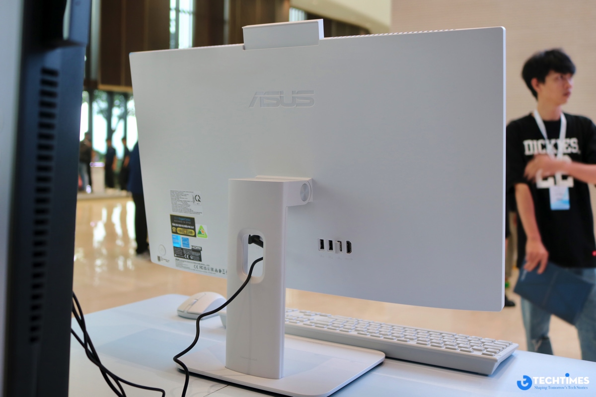 All-in-One 23,8 inch dành cho văn phòng hạn chế không gian, P440 kết hợp màn hình IPS chống chói với chassis chịu lực nén 50kg