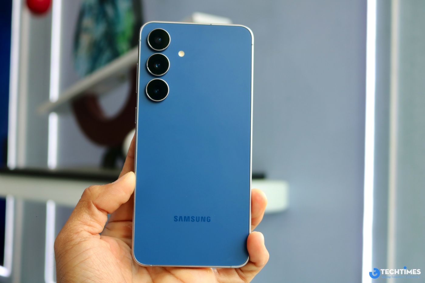 Cận cảnh Galaxy S25 FE tại Việt Nam: Thiết kế cao cấp, hiệu năng mạnh mẽ và Galaxy AI hỗ trợ thông minh