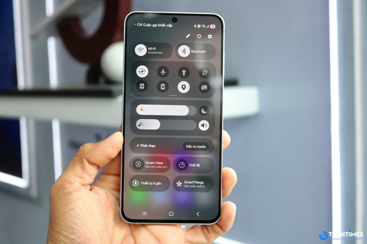 Galaxy S25 FE TechTimes 14 TechTimes Vietnam Samsung Galaxy S25 FE: Đột phá với One UI 8, 'phổ cập' trải nghiệm chuẩn flagship đáng giá