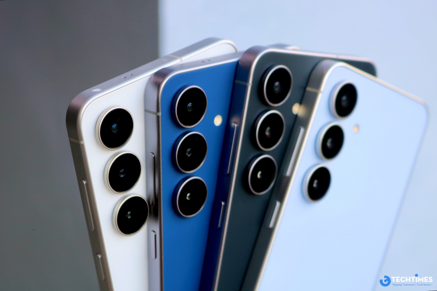 Hệ thống camera trên Galaxy S25 FE mang đậm dấu ấn của một chiếc flagship, khi được trang bị ProVisual Engine thế hệ mới kết hợp với cụm camera mạnh mẽ. Đây là công nghệ xử lý hình ảnh bằng AI giúp điều chỉnh chi tiết, màu sắc, độ tương phản và giảm nhiễu thông minh, vốn đã gây ấn tượng trên dòng Galaxy S24 trước đó.