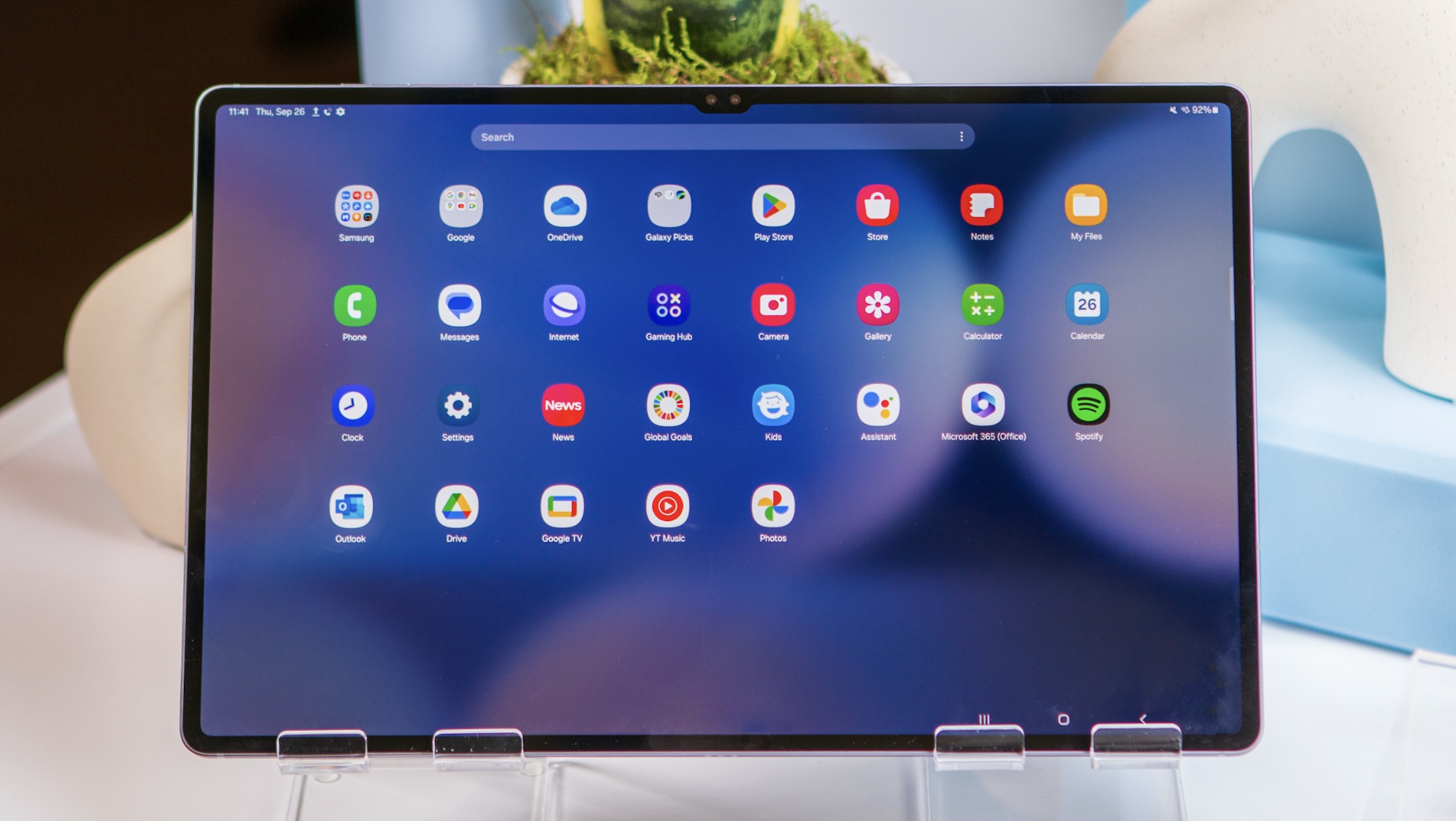 Galaxy Tab S11 series sẽ chính thức lên kệ từ ngày 4/9 với hai màu Xám và Bạc. Giá bán lẻ khởi điểm từ 20,99 triệu đồng cho Galaxy Tab S11 và 34,99 triệu đồng cho Galaxy Tab S11 Ultra. Khách hàng mua sớm sẽ nhận được nhiều ưu đãi đặc quyền, bao gồm quà tặng phần mềm, gói dịch vụ và khuyến mãi phụ kiện.