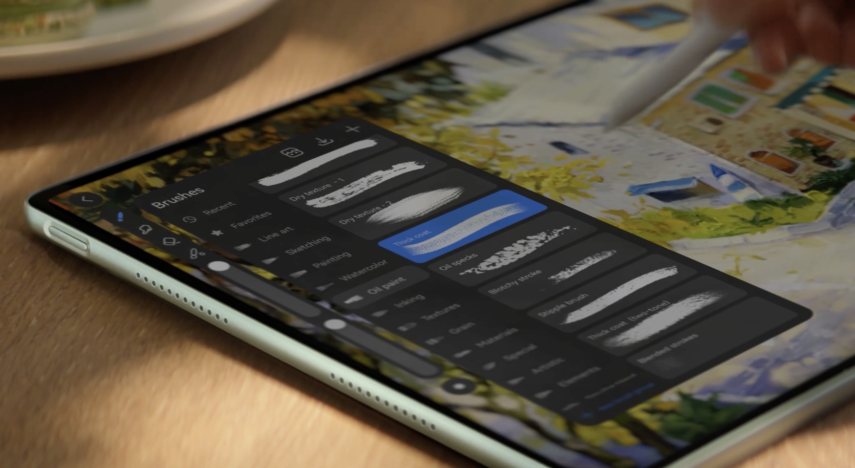 Ứng dụng GoPaint đi kèm tối ưu với bút M-Pencil giúp nhà sáng tạo thao tác như với bút và giấy thật.