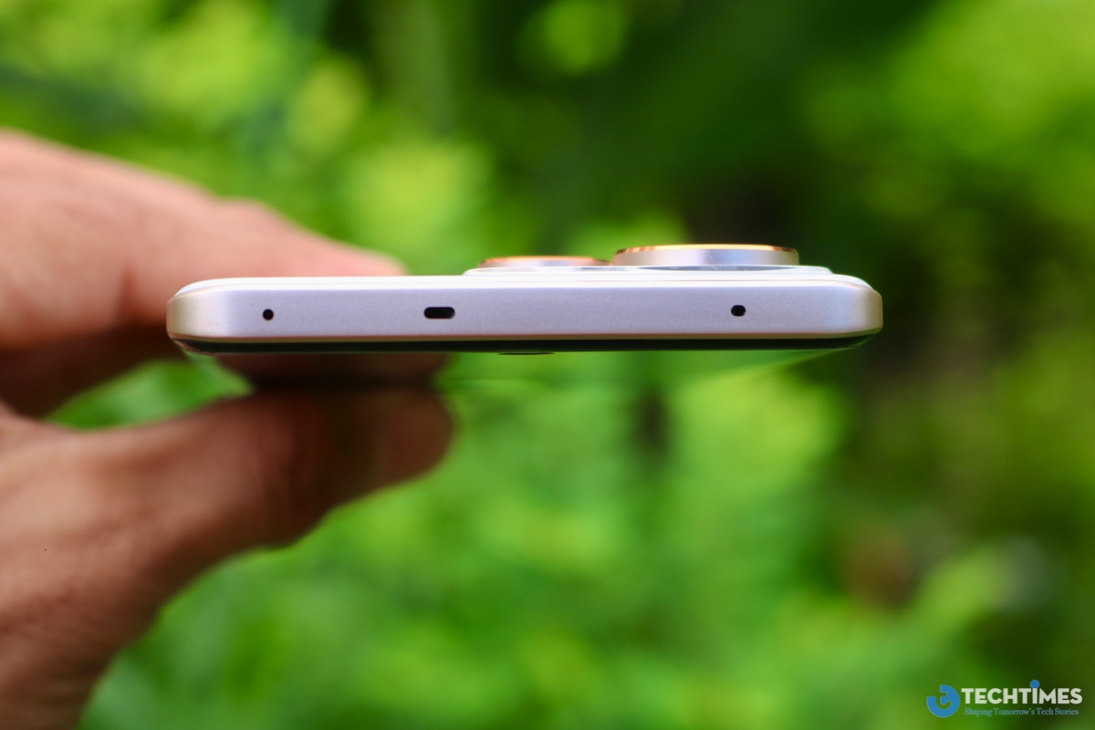 Đánh giá chi tiết Realme 15 Pro 5G: Bước tiến vượt bậc trong phân khúc tầm trung năm 2025 TechTimes Vietnam Realme 15 Pro 5G nổi bật với thiết kế tinh tế, lấy cảm hứng từ các mẫu flagship cao cấp, mang đến vẻ ngoài premium dù nằm trong phân khúc giá dưới 10 triệu đồng.