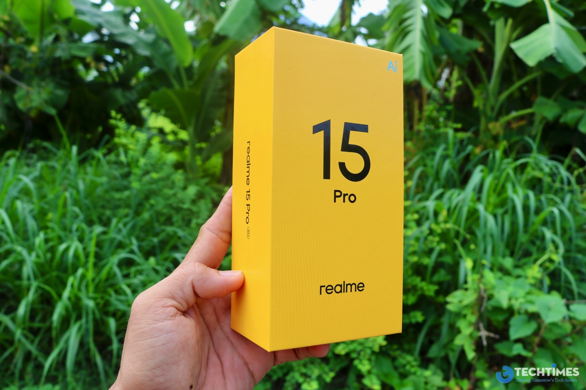 Đánh giá chi tiết Realme 15 Pro 5G: Bước tiến vượt bậc trong phân khúc tầm trung năm 2025 TechTimes Vietnam Kiểu đóng hộp đặc trưng cùng tông màu vàng của realme.
