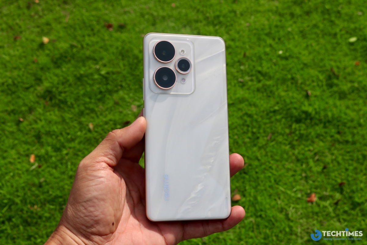 Đánh giá chi tiết Realme 15 Pro 5G: Bước tiến vượt bậc trong phân khúc tầm trung năm 2025 TechTimes Vietnam realme 15 pro techtimes 28 TechTimes Vietnam Đánh giá chi tiết Realme 15 Pro 5G: Bước tiến vượt bậc trong phân khúc tầm trung năm 2025