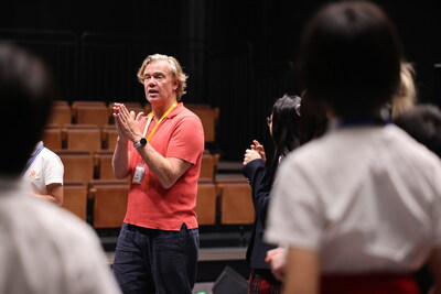 Mot thap ky hop tac nghe thuat EiM va Royal TechTimes.vn Một thập kỷ hợp tác nghệ thuật: EiM và Royal Shakespeare Company kỷ niệm 10 năm đồng hành
