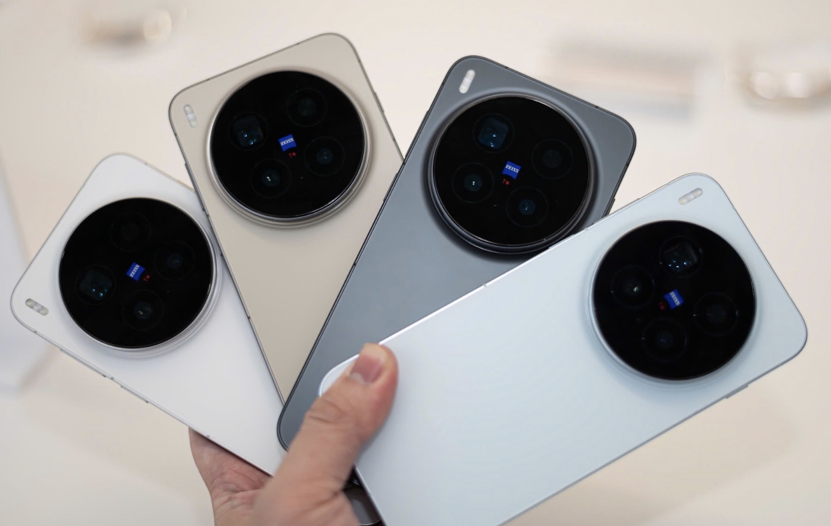 vivo X300 Series ra mắt: Mở ra chuẩn mực mới cho nhiếp ảnh di động cao cấp với camera ZEISS 200MP TechTimes Vietnam vivo X300 Series ra mắt: Mở ra chuẩn mực mới cho nhiếp ảnh di động cao cấp với camera ZEISS 200MP