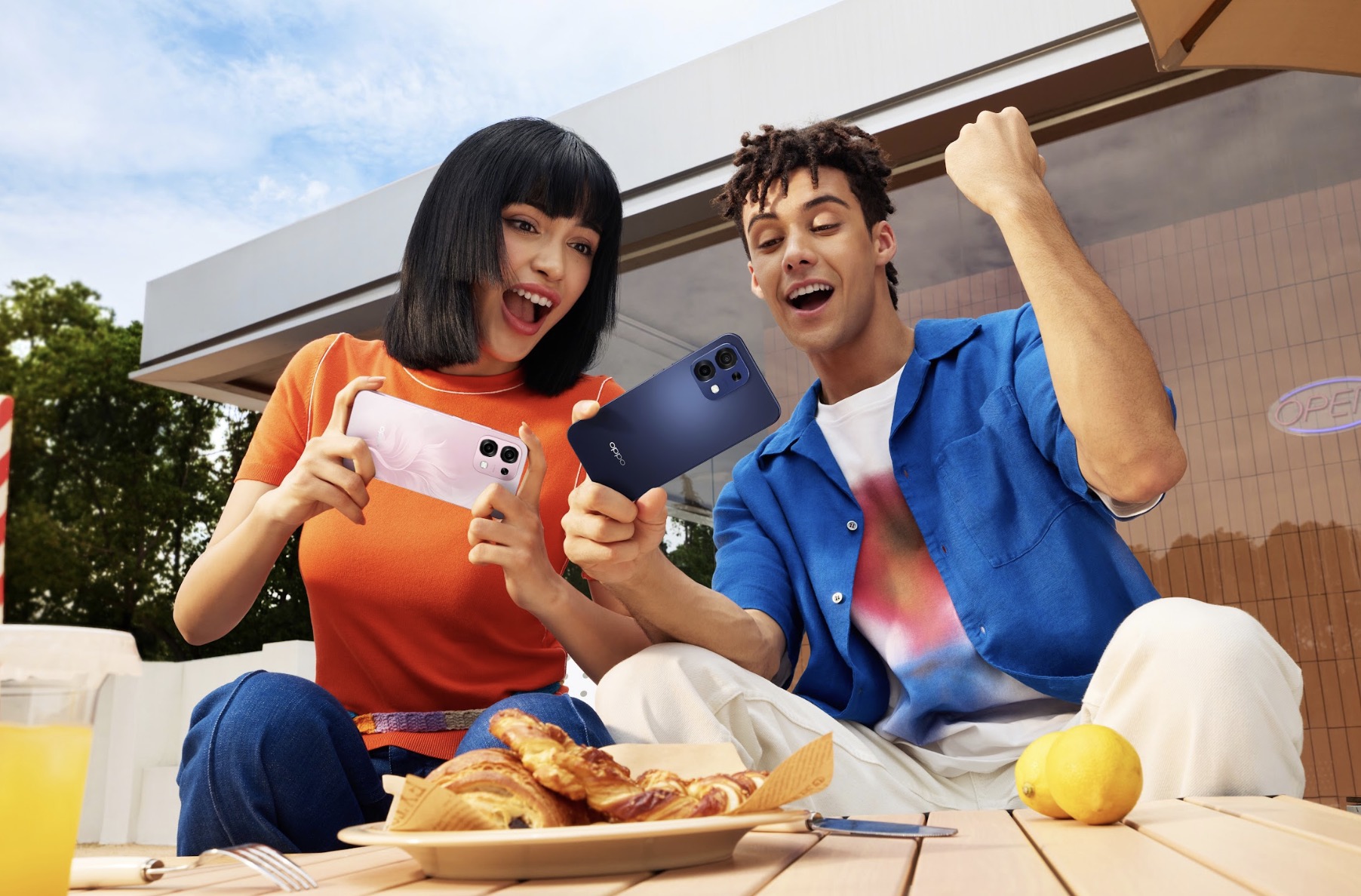 Hiệu năng là nền tảng cho học tập, và OPPO A6 Pro Series đáp ứng xuất sắc. A6 Pro với chip MediaTek Helio G100 (octa-core), GPU ARM G57 MC2@1G, RAM 8GB (LPDDR4X), ROM 128-256GB (UFS 2.2, hỗ trợ microSD) xử lý mượt mà các ứng dụng như Google Classroom, Notion, ứng dụng văn phòng Office, mở 10-15 tab Chrome mà không lag. A6 Pro 5G với chip MediaTek Dimensity 6300 (octa-core lên đến 2.4GHz), GPU Mali-G57 MC2@1072MHz, RAM 8-12GB, ROM 256GB mang lại hiệu suất 5G vượt trội, tiết kiệm pin hơn.