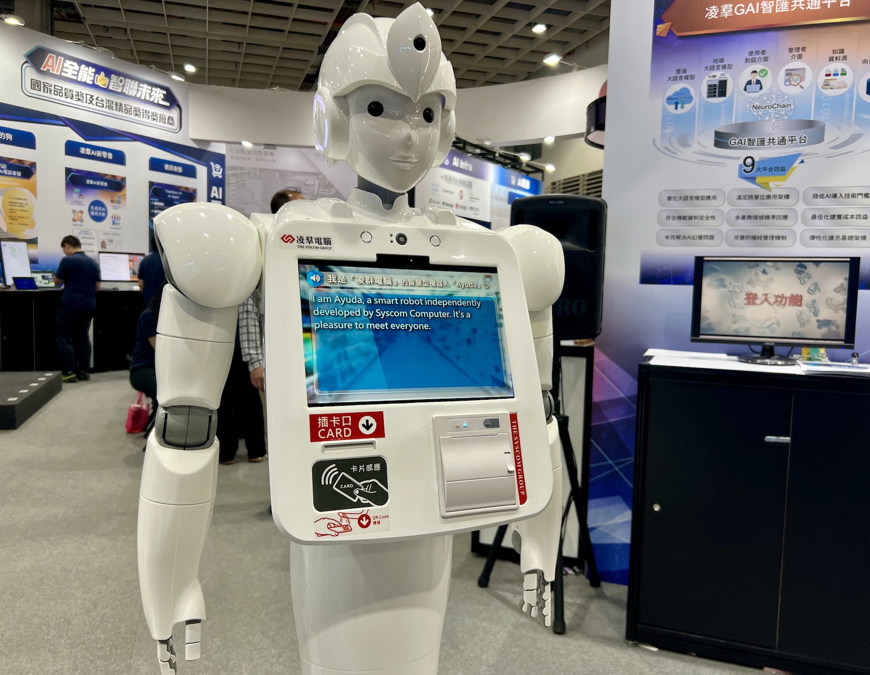 Robotics vendors used live demos to make a simple point: AI is slowly making autonomous material handling practical at scale. Cobots with modular end-effectors, AMRs (autonomous mobile robots) with improved SLAM and visual navigation, and orchestration platforms to coordinate fleets were all present. Several vendors showcased pick-and-place improvements using vision models trained to recognize varied part geometries and deformable items—critical for e-commerce and contract assembly lines. On the software side, companies emphasized integration with existing WMS (warehouse management systems) to shorten onboarding cycles for enterprise customers. The showcased solutions focus on improving throughput while lowering operator upskilling needs.