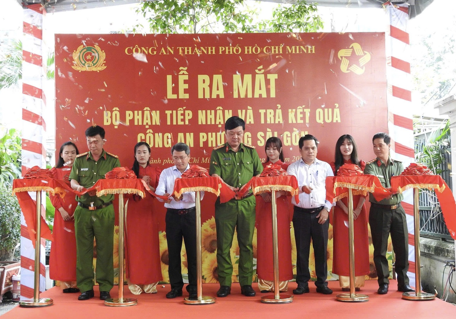 Công an TPHCM: Đồng loạt ra mắt, đưa vào vận hành Bộ phận Một cửa tại Công an các phường, xã