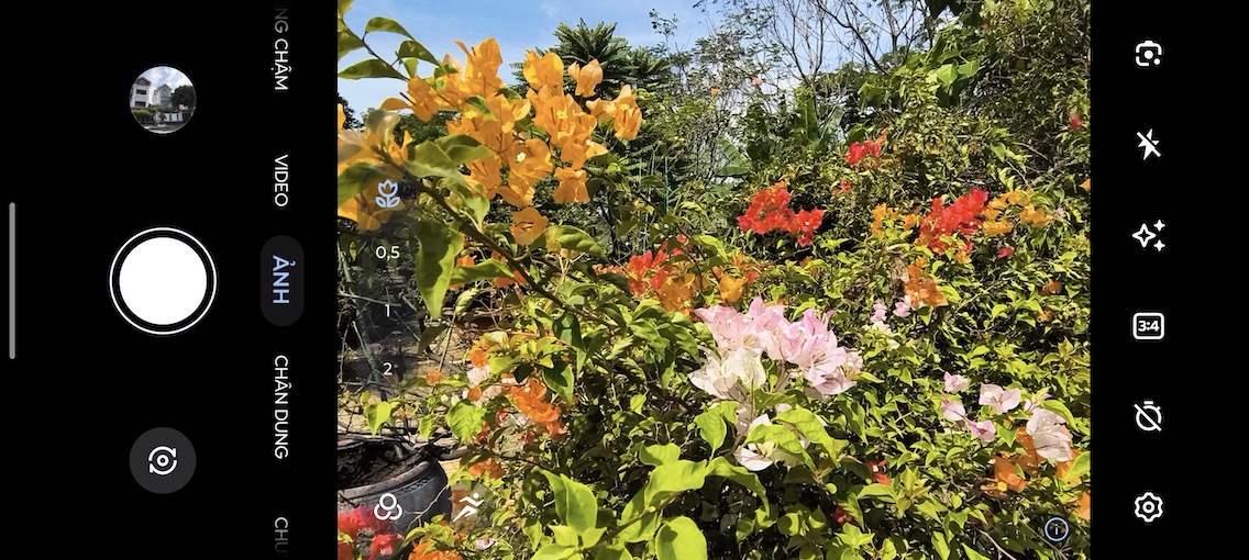 Giao diện ứng dụng camera có thiết kế tối giản, dễ sử dụng.