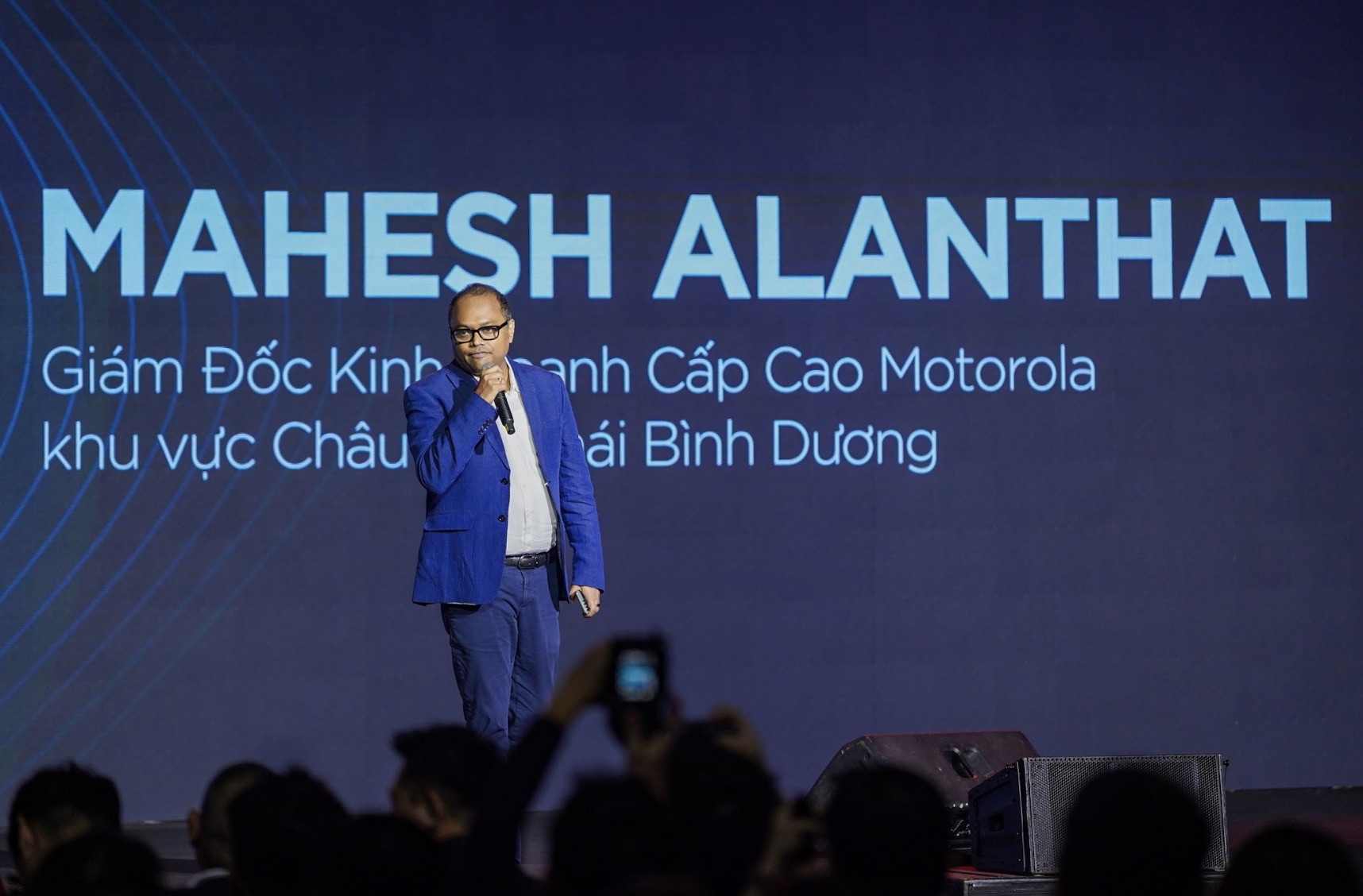 Loạt sản phẩm 2025 thể hiện chiến lược phát triển đa tầng của Motorola, đáp ứng nhu cầu từ người dùng cao cấp đến đại chúng. Điểm chung của cả năm thiết bị là ngôn ngữ thiết kế tinh giản, chú trọng tính cá nhân hóa và ứng dụng vật liệu thân thiện với môi trường, đồng thời tích hợp nhiều công nghệ hiển thị và chụp ảnh mới.