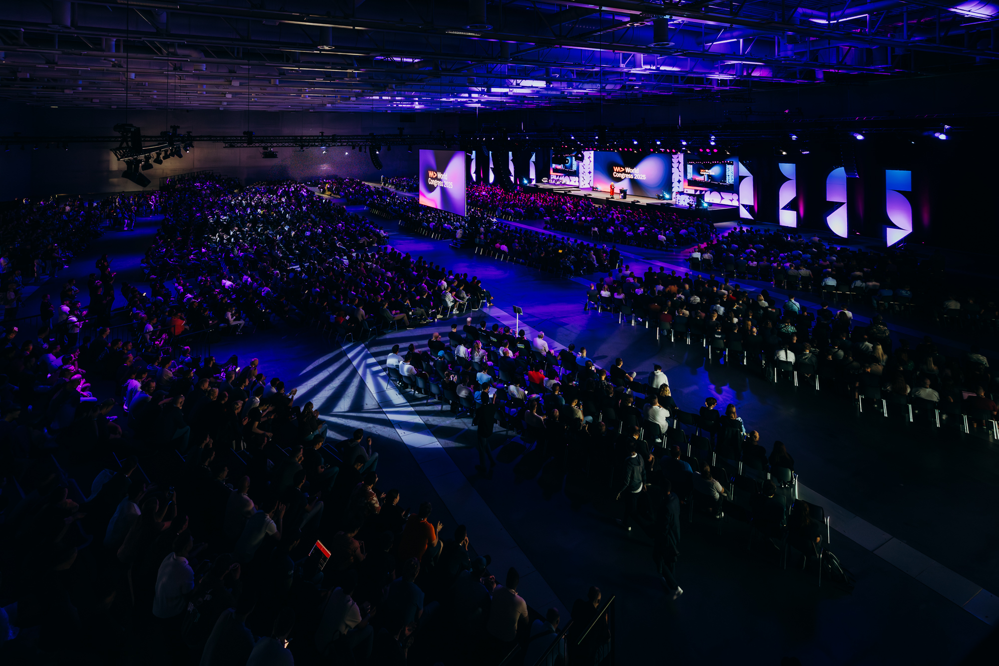 WeAreDevelopers main stage with thousands of people in the crowd