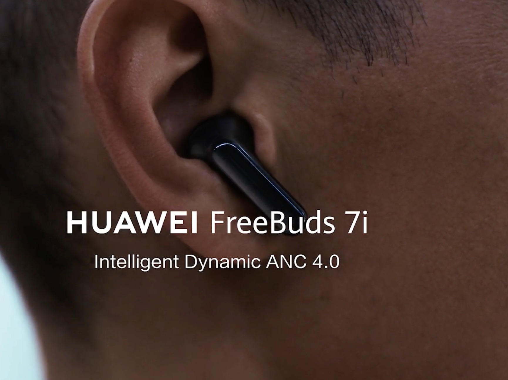 HUAWEI FreeBuds 7i: 'Tân binh' dưới 2 triệu đang định nghĩa lại luật chơi tai nghe TWS tại Việt Nam TechTimes Vietnam Trong tầm giá dưới 2 triệu đồng cuối năm 2025, hai đối thủ chính của FreeBuds 7i là Samsung Galaxy Buds FE và AirPods thế hệ thứ ba (đã giảm giá nhưng vẫn cao hơn nhiều). Nếu xét tổng quan, ưu thế của FreeBuds 7i khá nổi bật.