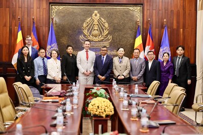 Cambridge International Education đạt thỏa thuận tương đương quốc gia đầu tiên tại Đông Nam Á, khi Campuchia công nhận bằng AS Level TechTimes Vietnam Cambridge International Education dat thoa thuan tuong duong quoc gia TechTimes Vietnam Cambridge International Education đạt thỏa thuận tương đương quốc gia đầu tiên tại Đông Nam Á, khi Campuchia công nhận bằng AS Level