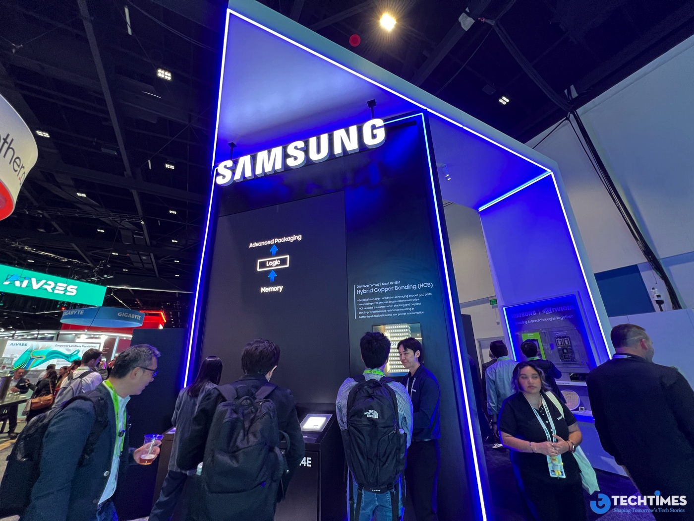 Toàn cảnh hệ sinh thái công nghệ tại GTC 2026: Khi AI trở thành sân chơi của cả ngành công nghiệp TechTimes Vietnam Gian trưng bày các giải pháp của Samsung tại GTC 2026.
