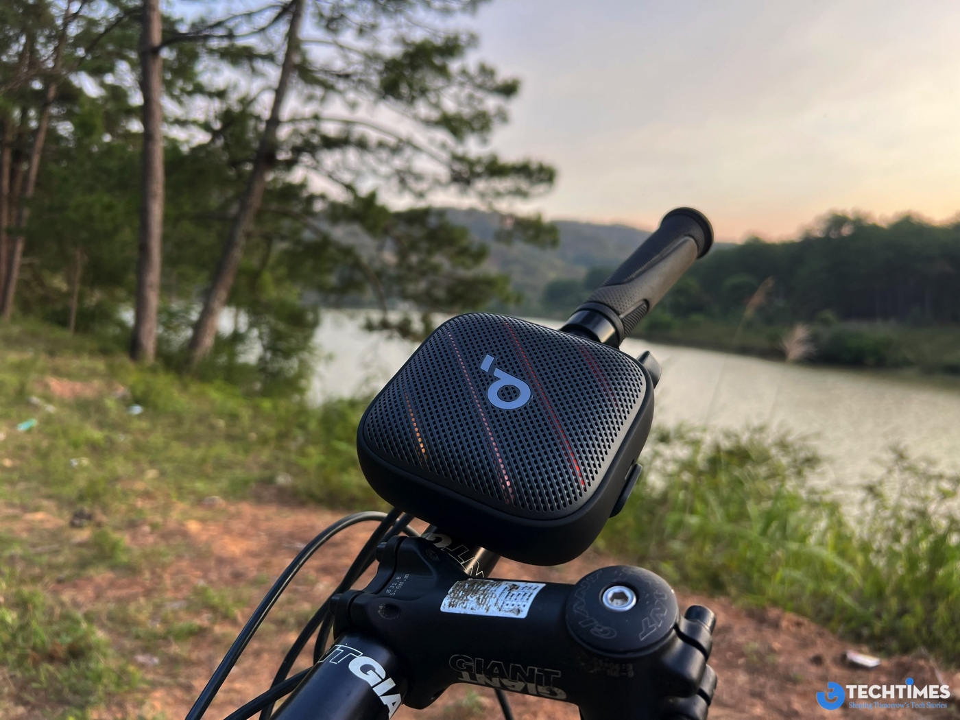 Soundcore Boom Go 3i TechTimes 15 TechTimes Vietnam Trải nghiệm Soundcore Boom Go 3i tại Dalat Ultra Trail: Nhỏ gọn, bền bỉ, đủ “chill” giữa rừng