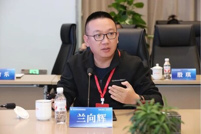 Simon Lan Dong sang lap eclicktech chia se quan diem TechTimes Vietnam Simon Lan, Đồng sáng lập eclicktech, chia sẻ quan điểm tại Diễn đàn Thượng đỉnh Hình ảnh Doanh nghiệp Toàn cầu