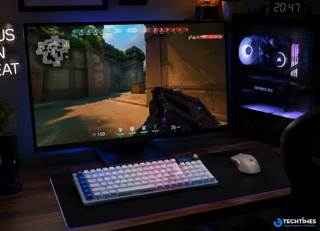 Corsair còn tích hợp công nghệ FlashTap SOCD, cho phép xử lý các lệnh đối nghịch cùng lúc một cách thông minh hơn. Đây là tính năng đang rất được game thủ FPS quan tâm vì giúp thao tác di chuyển chính xác hơn trong những tình huống cần phản xạ nhanh.