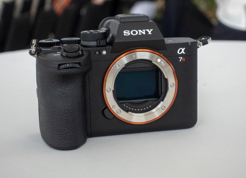 Sony Alpha 7R Mark 6 giá 114 triệu đồng: Máy ảnh full-frame 67MP kết hợp tốc độ và độ phân giải vượt trội