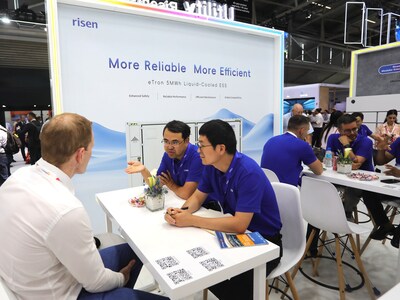 Risen Energy trinh dien cac doi moi toan dien cho TechTimes Vietnam Risen Energy trình diễn các đổi mới toàn diện cho mọi kịch bản ứng dụng tại Intersolar Europe 2026
