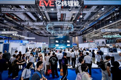 SNEC 2026 | EVE Energy ký kết các đơn hàng lớn với tổng dung lượng vượt 67GWh, tiếp tục gia tăng khoảng cách dẫn đầu trong lĩnh vực lưu trữ năng lượng TechTimes Vietnam SNEC 2026 EVE Energy ky ket cac don hang TechTimes Vietnam SNEC 2026 | EVE Energy ký kết các đơn hàng lớn với tổng dung lượng vượt 67GWh, tiếp tục gia tăng khoảng cách dẫn đầu trong lĩnh vực lưu trữ năng lượng