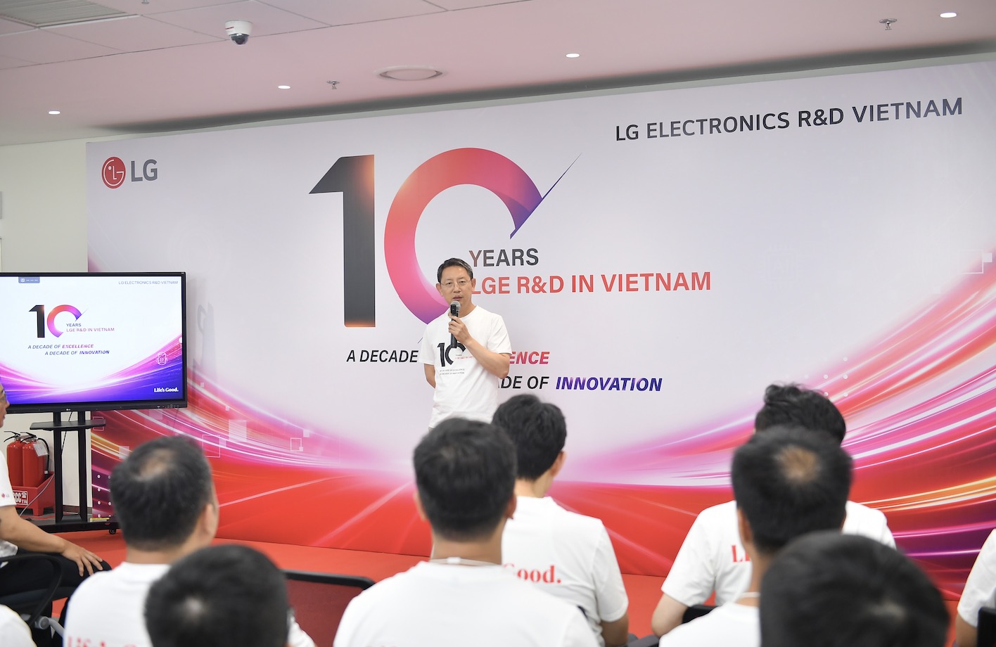 LG kỷ niệm 10 năm trung tâm R&D tại Việt Nam, hơn 1.250 kỹ sư tham gia phát triển phần mềm ô tô