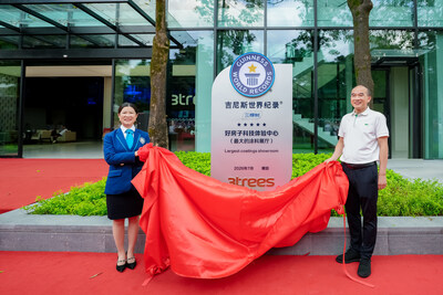 3TREES lập kỷ lục Guinness thế giới: Showroom sơn phủ lớn nhất -- Khai trương Trung tâm Trải nghiệm Công nghệ Nhà ở Chất lượng 3TREES TechTimes Vietnam 3TREES lap ky luc Guinness the gioi Showroom son phu TechTimes Vietnam 3TREES lập kỷ lục Guinness thế giới: Showroom sơn phủ lớn nhất -- Khai trương Trung tâm Trải nghiệm Công nghệ Nhà ở Chất lượng 3TREES