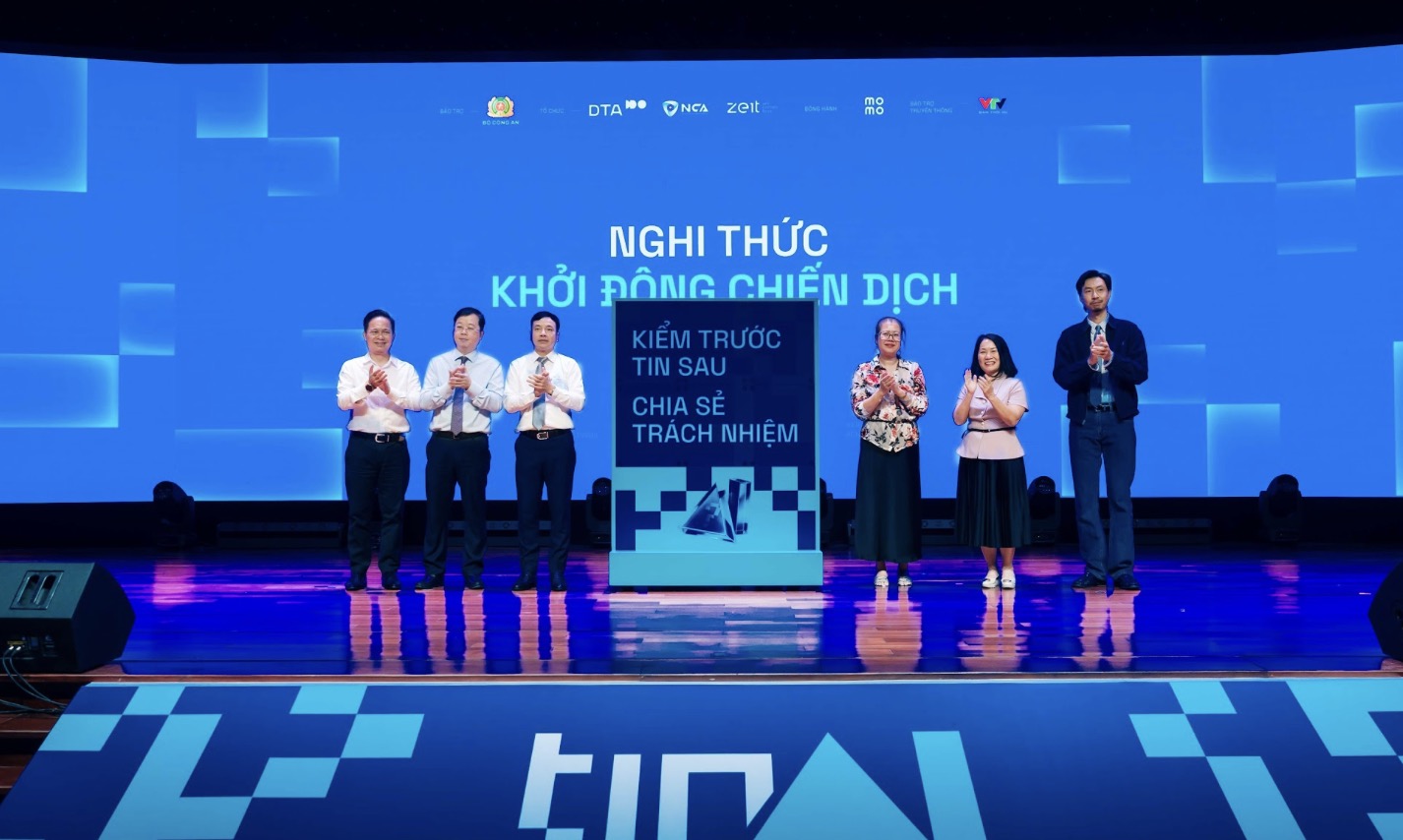 MoMo đồng hành cùng chiến dịch “TinAI?”, thúc đẩy thói quen “Kiểm trước tin sau” trong kỷ nguyên AI TechTimes Vietnam MoMo đồng hành cùng chiến dịch “TinAI?”, thúc đẩy thói quen “Kiểm trước tin sau” trong kỷ nguyên AI
