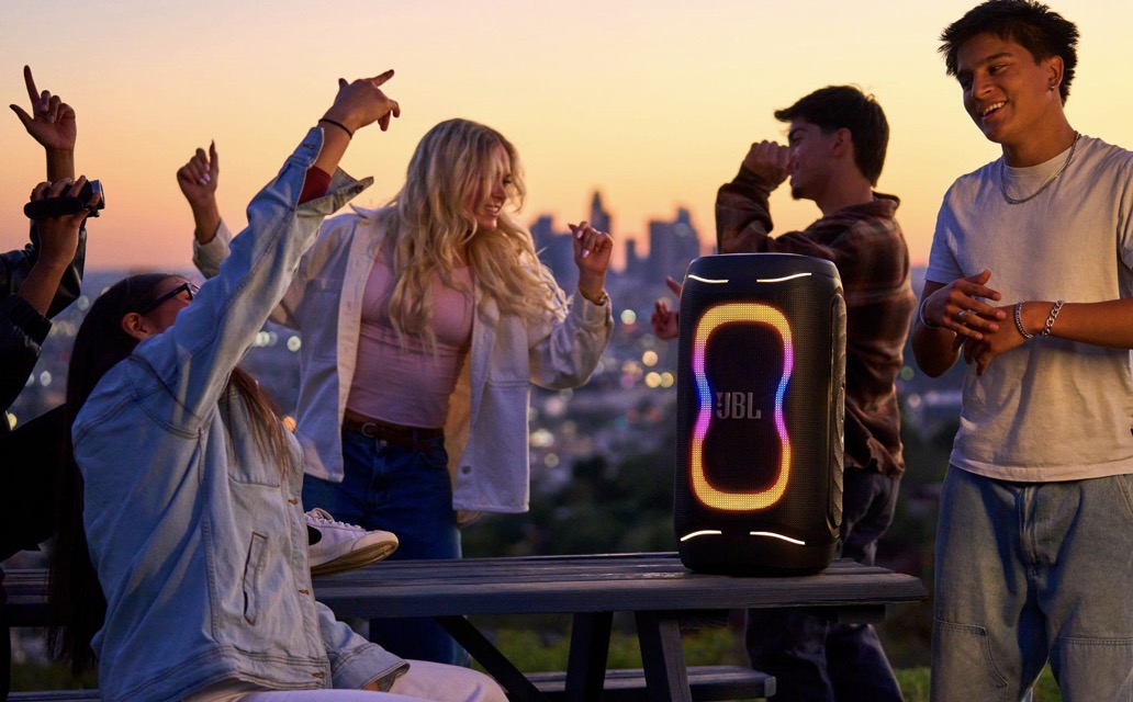 JBL ra mắt PartyBox 330 và PartyBox 130 tại Việt Nam, nâng cấp âm thanh và trải nghiệm tiệc tùng TechTimes Vietnam JBL ra mắt PartyBox 330 và PartyBox 130 tại Việt Nam, nâng cấp âm thanh và trải nghiệm tiệc tùng