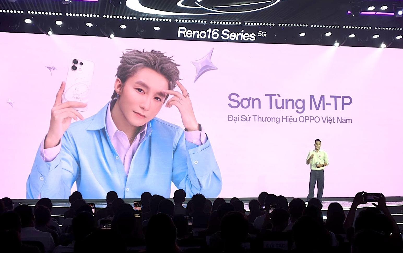 OPPO Reno16 Series 5G ra mắt tại Việt Nam, tập trung AI, camera và thiết kế mới, giá từ 14,99 triệu đồng TechTimes Vietnam OPPO Reno16 Series 5G ra mắt tại Việt Nam, tập trung AI, camera và thiết kế mới, giá từ 14,99 triệu đồng