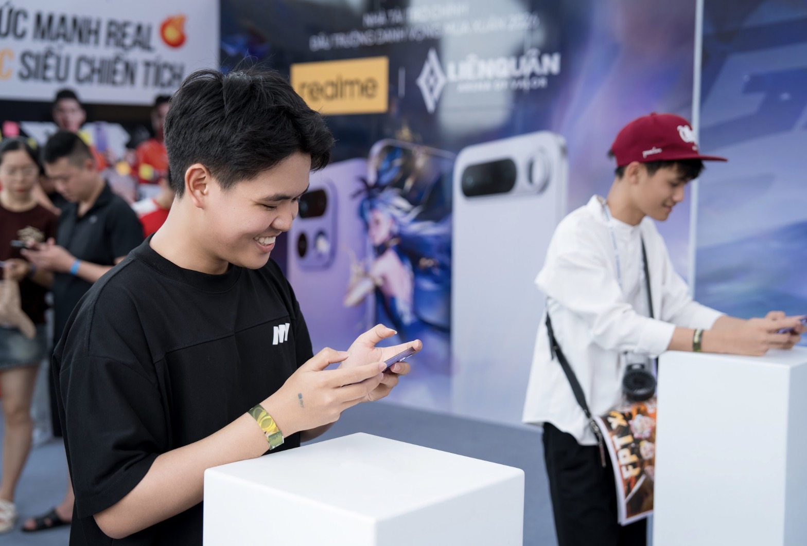 realme tiếp tục đầu tư vào gaming, trở thành nhà tài trợ Đấu Trường Danh Vọng Mùa Đông 2026 TechTimes Vietnam realme là Nhà Tài trợ Thiết bị Thi đấu Chính thức của Đấu Trường Danh Vọng Mùa Đông 2026 với thông điệp “realme – Sức Mạnh Real, Siêu Chiến Tích”.