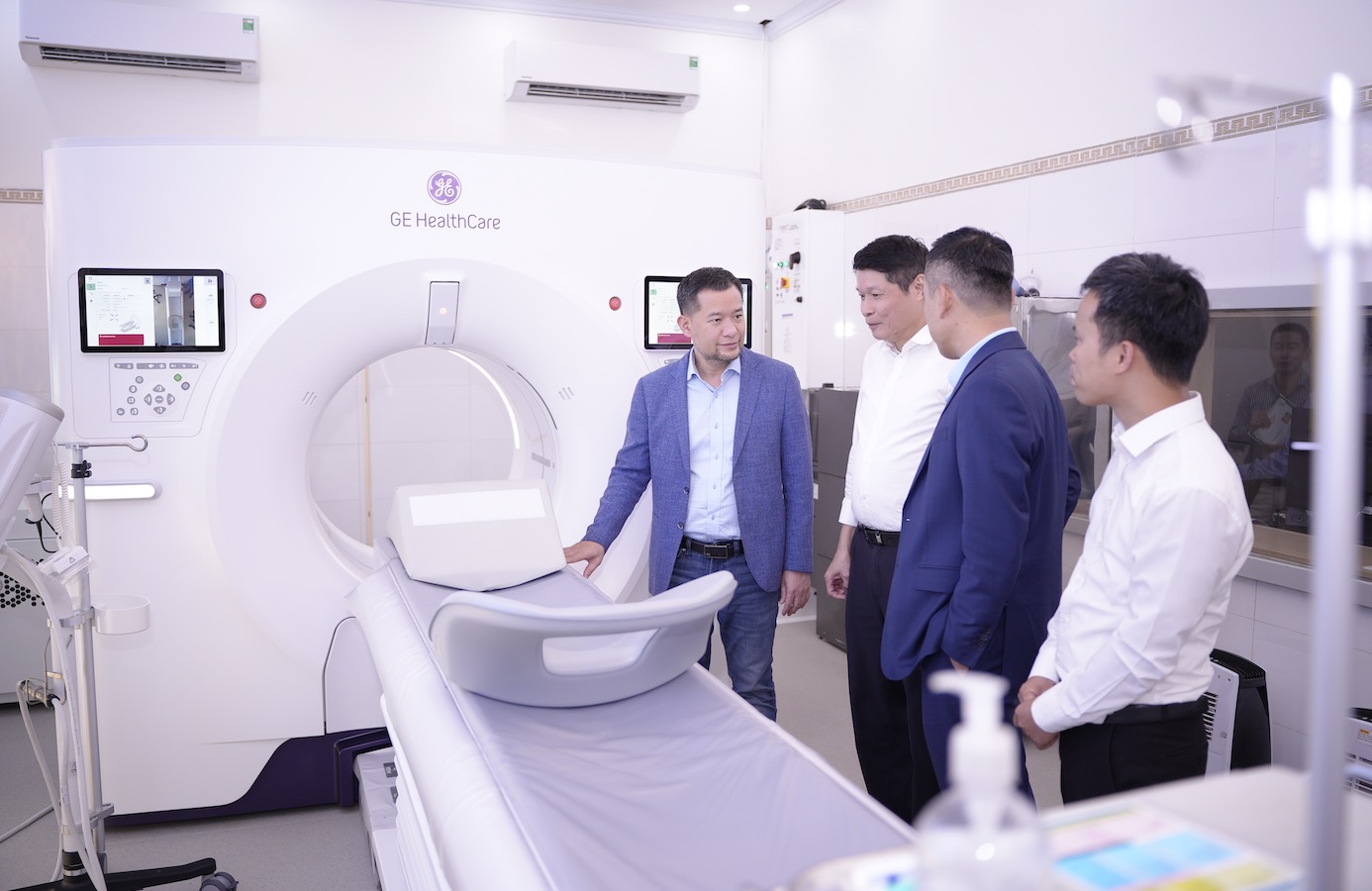GE HealthCare ra mắt CT Revolution 512 lát cắt tại Hoàn Mỹ Bắc Ninh TechTimes Vietnam GE HealthCare ra mắt CT Revolution 512 lát cắt tại Hoàn Mỹ Bắc Ninh