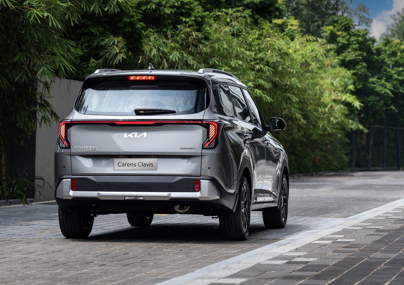 Kia Carens Clavis ra mắt tại Việt Nam