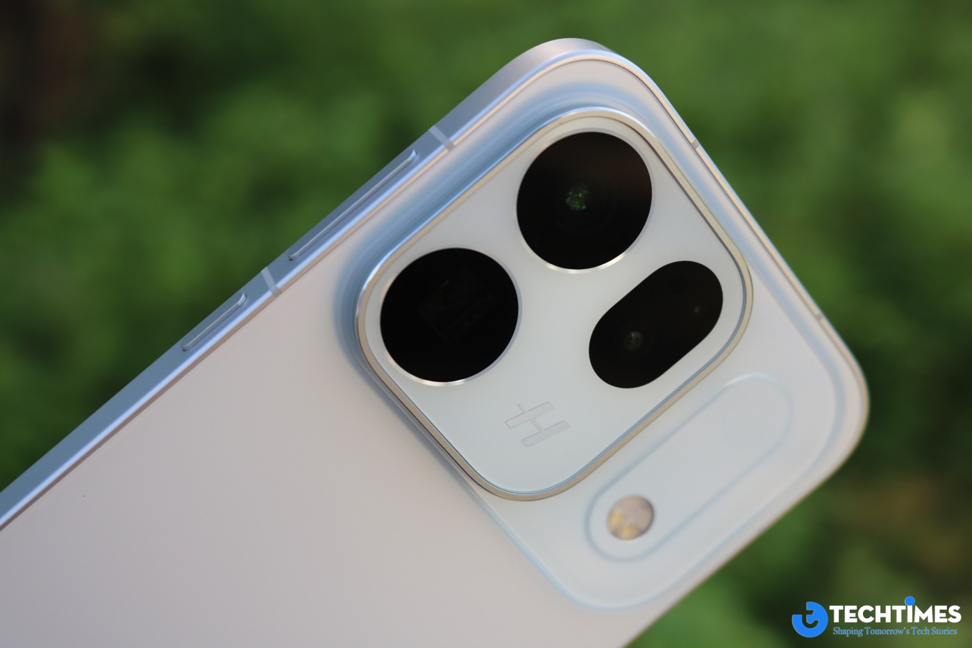 Đánh giá OPPO Find X10: Camera Hasselblad 200MP và triết lý “Thật như mắt thấy” TechTimes Vietnam OPPO Find X10 trang bị camera Hasselblad 200MP kép cùng camera góc siêu rộng 50MP, tối ưu khả năng chụp đa dạng góc nhìn.