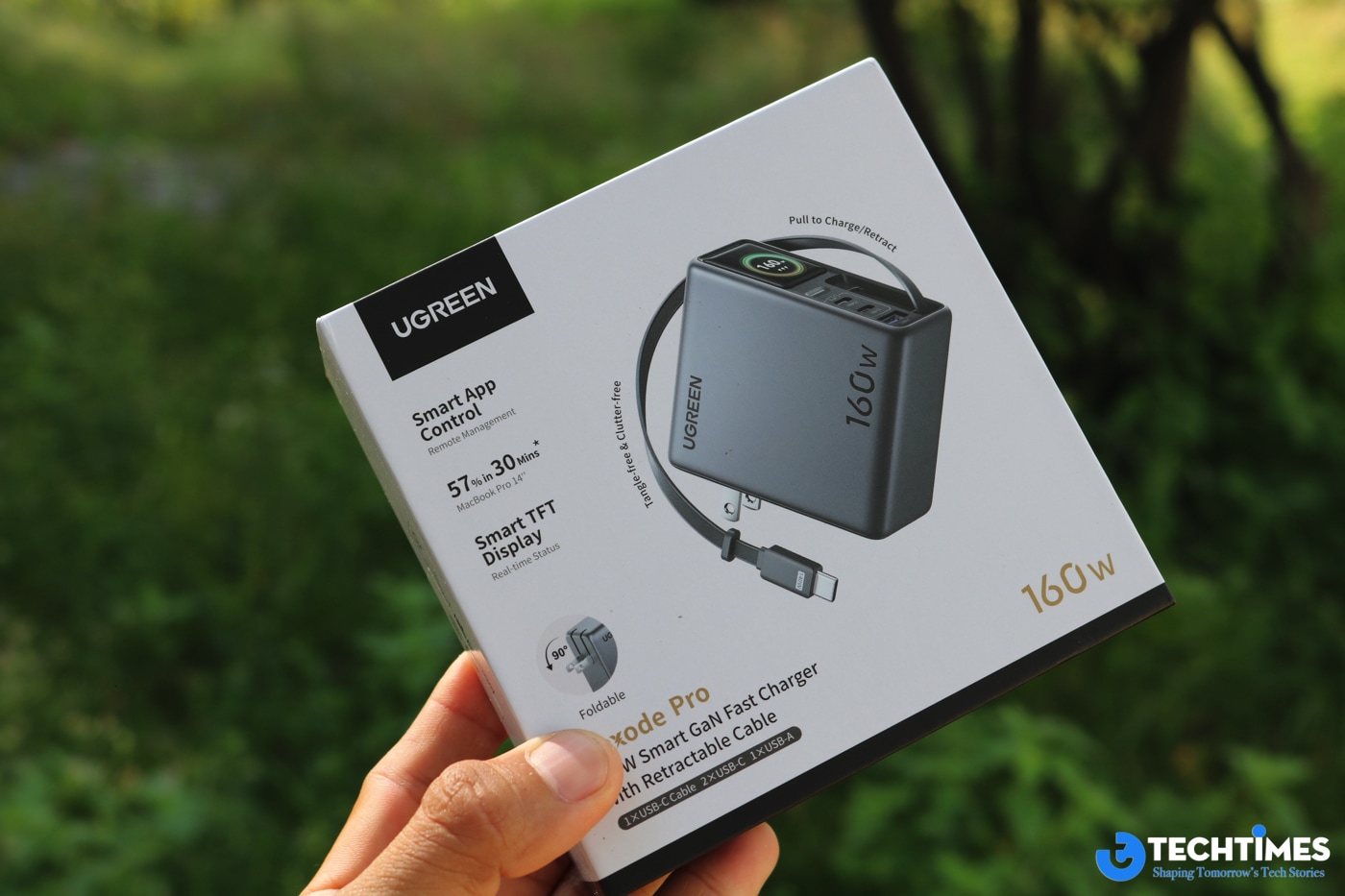 Trải nghiệm bộ ba phụ kiện UGREEN: Sạc không dây Qi2, củ sạc GaN 160W và pin dự phòng tản nhiệt chất lỏng TechTimes Vietnam UGREEN Nexode Pro 160W với thiết kế vuông vức, cáp rút và màn hình