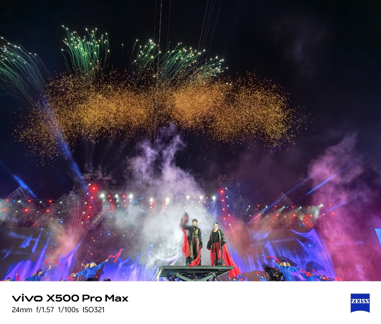 Trải nghiệm vivo X500 Series tại Anh Trai Vượt Ngàn Chông Gai 2026: Tối ưu khả năng quay fancam TechTimes Vietnam Camera chính trên vivo X500 Pro Max hướng đến khả năng ghi nhận chi tiết trong điều kiện ánh sáng sân khấu có độ tương phản cao.